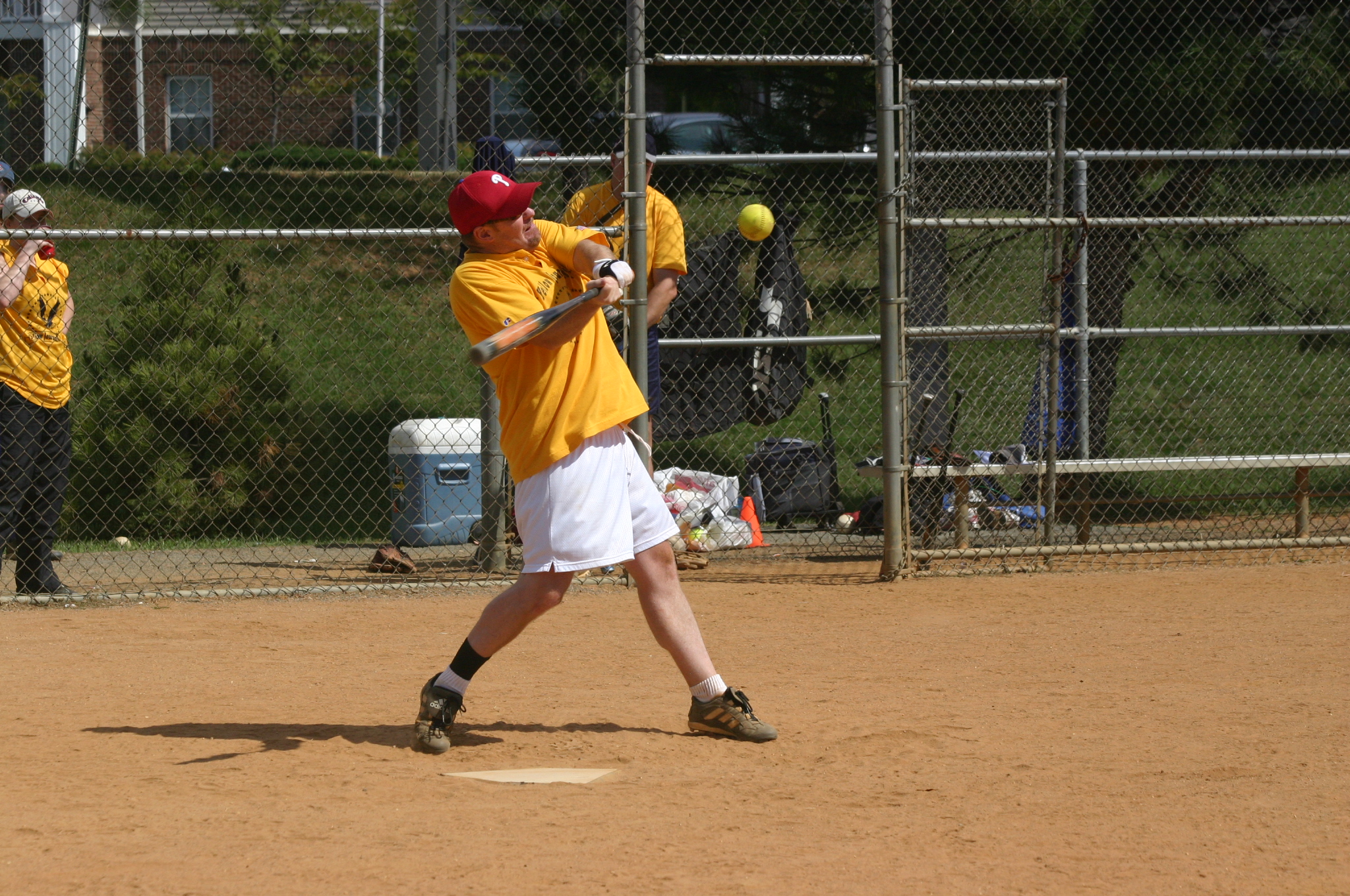 Yellow Journalists batter